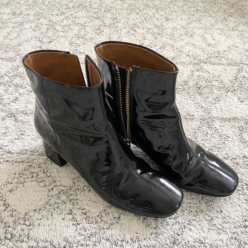 & another stories Black patent leather black ankle boots size size 37 6